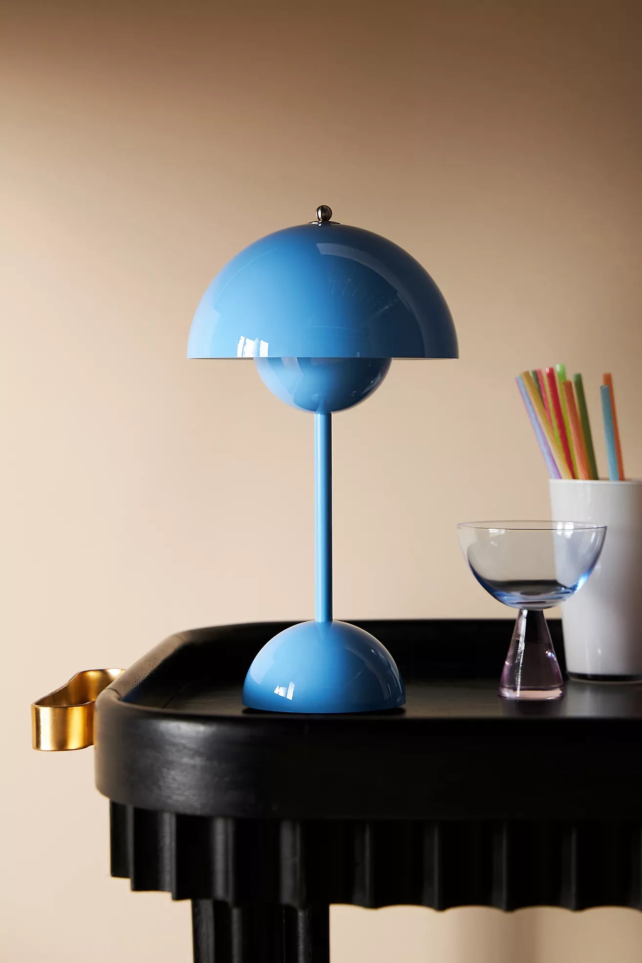 Portable mushroom table lamp space age "Flowerpot VP9"