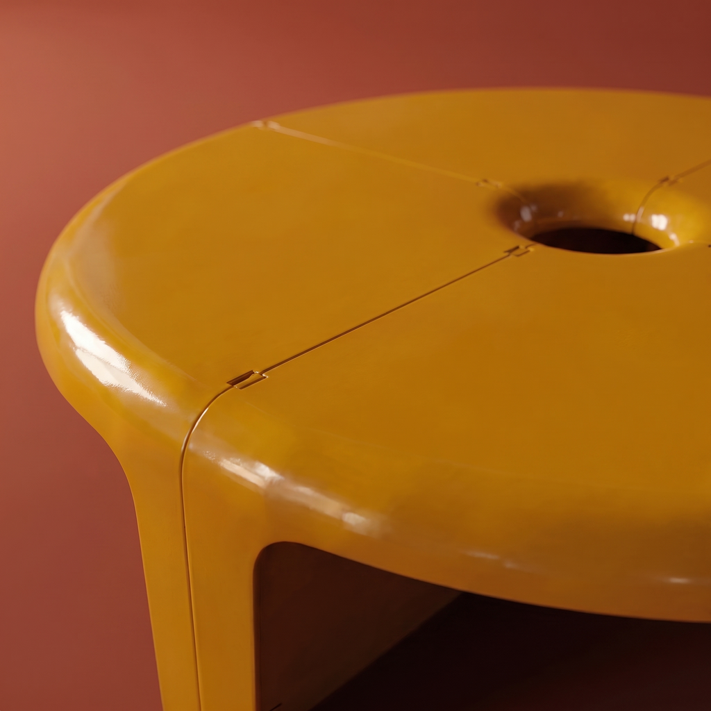 Quattro quarti Italian space age coffee table